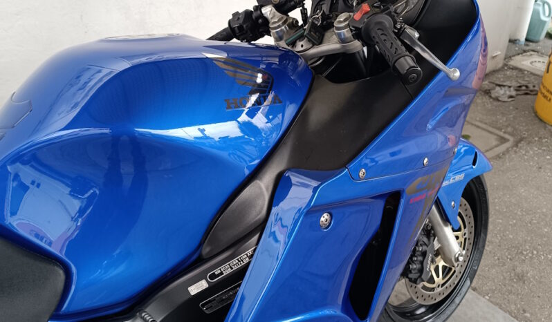 
								Honda CBR 1100 XX Blackbird – 1999 full									