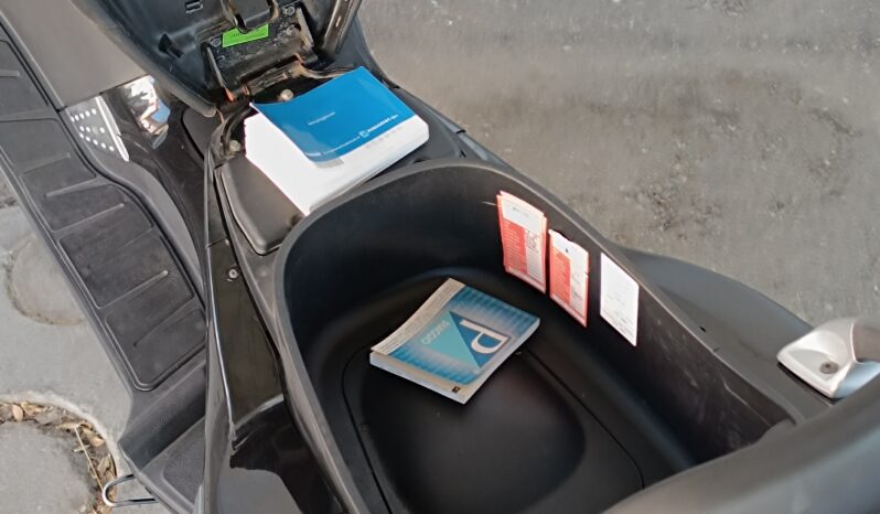 
								PIAGGIO XEvo 250 ANNO 2012 completo									