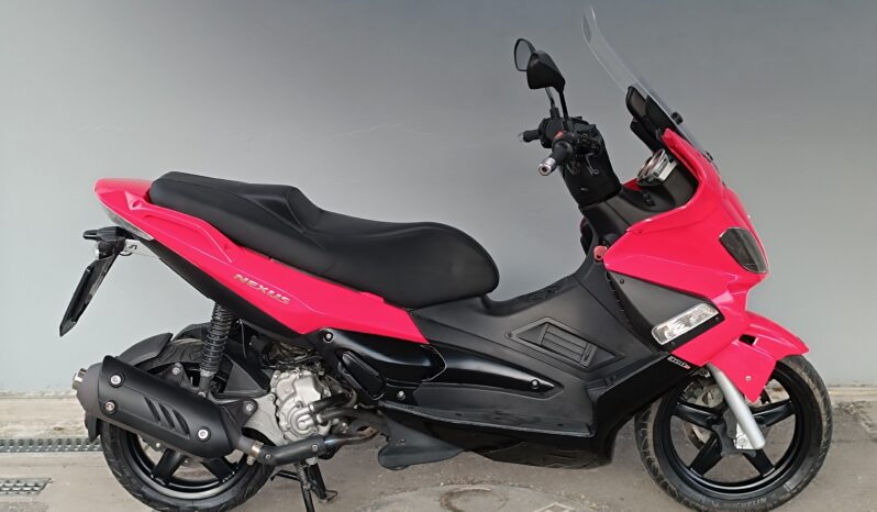 
								GILERA NEXUS 300 ANNO 2010 completo									