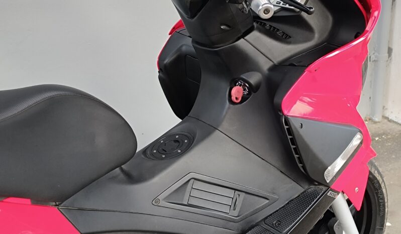 
								GILERA NEXUS 300 ANNO 2010 completo									