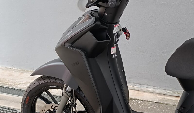 
								KL B-TRE 125cc ANNO 2026 completo									