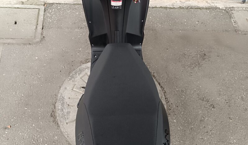 
								KL B-TRE 125cc ANNO 2026 completo									