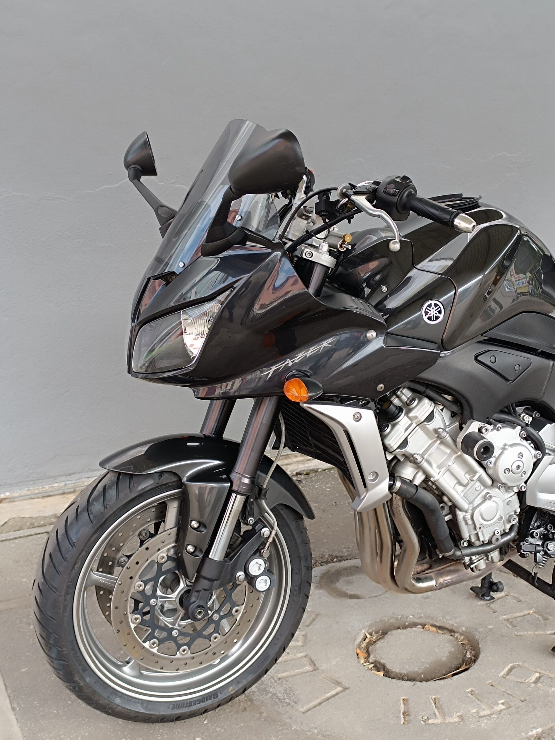 YAMAHA FZ1 FAZER ANNO 2009