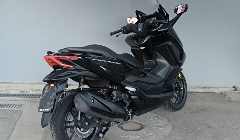 
								HONDA FORZA 350 ANNO 2025 completo									