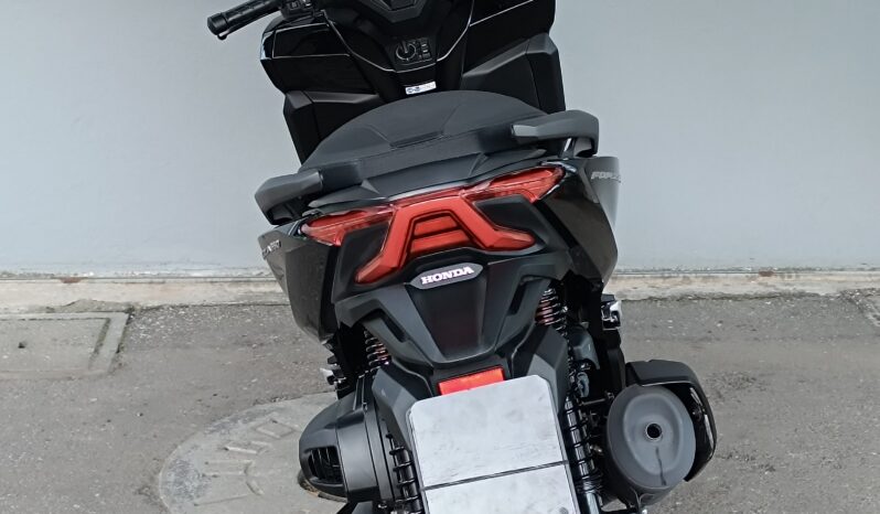 
								HONDA FORZA 350 ANNO 2025 completo									